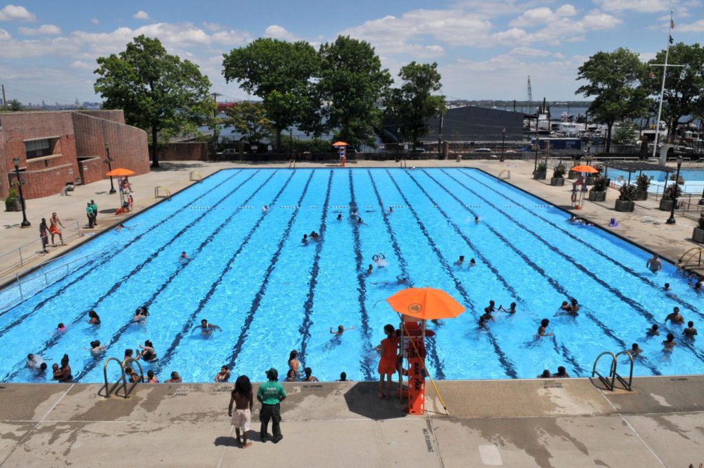 Brooklyn´s public swimming pools Car Service New York
